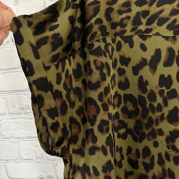 Fate Women's Leopard Print Button Up Collared Cap Sleeved Blouse, Size Med. NWOT - Picture 4 of 7